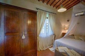 holiday aparment with private swimming pool in Liguria, Italy. 11
